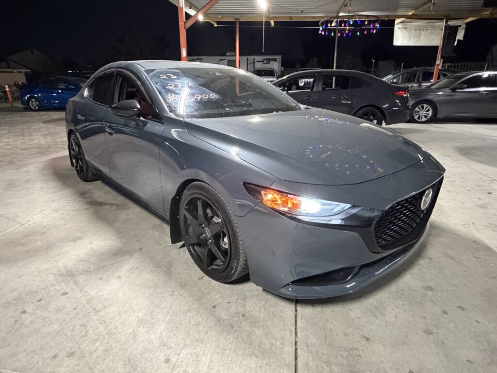 Mazda 3 Carbon Edition —